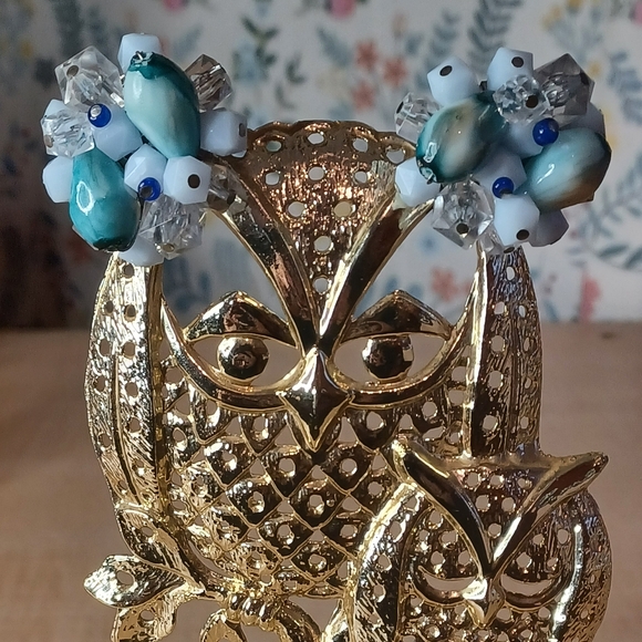 Western Germany Jewelry - Made In Western Germany Blue&White Beaded Cluster Clip-Ons 🩵💙